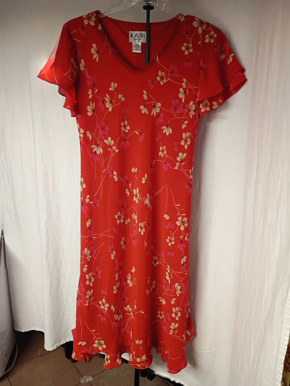 Red Floral V-Neck Shift Dress